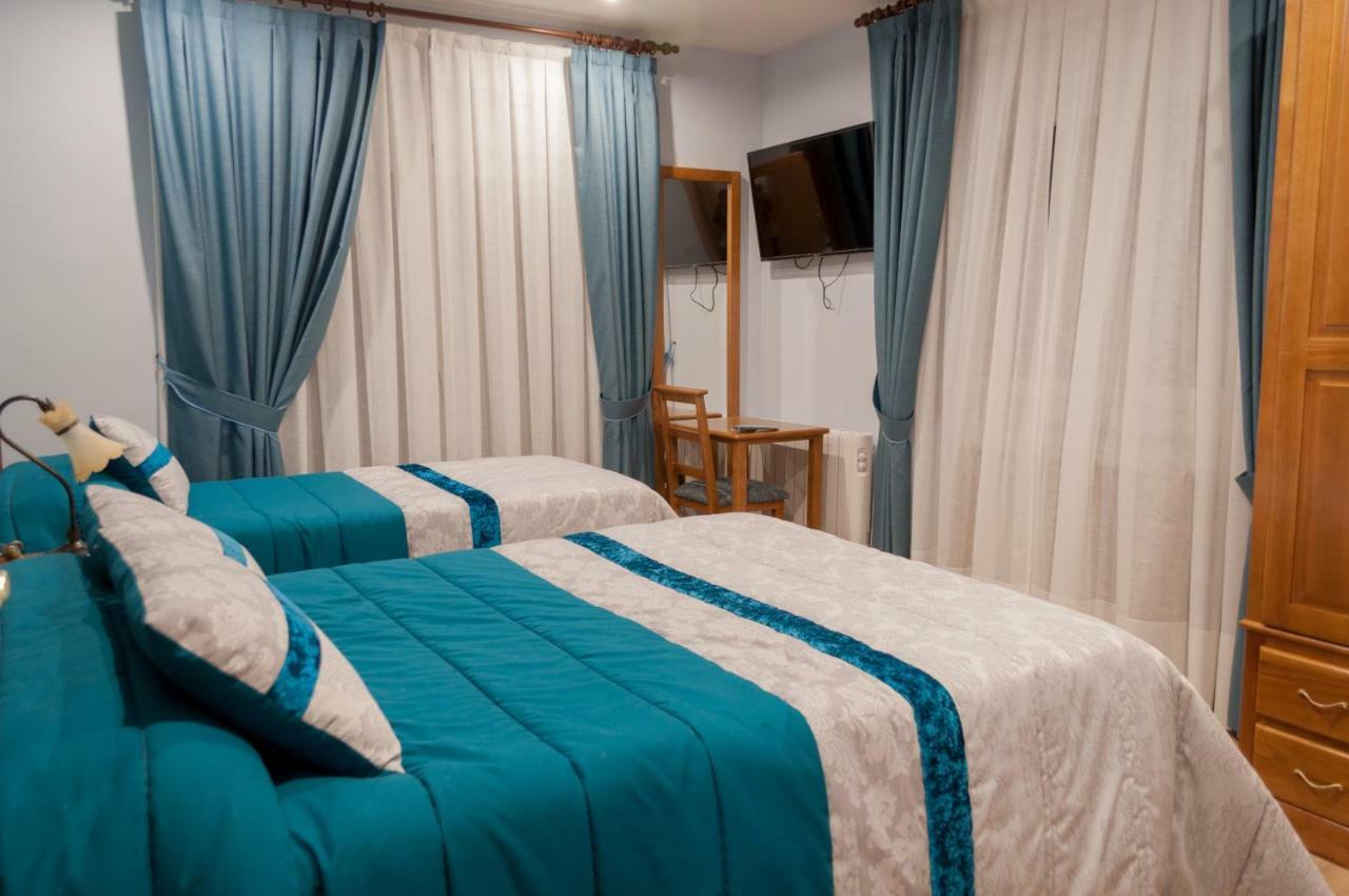 Hostal Tribal Puebla de Sanabria Buitenkant foto